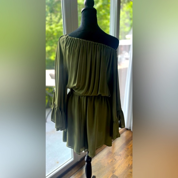 100% silk versatile romper! So stylish and comfortable. - Picture 3 of 7